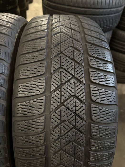 Шини Зимові 225х45хR18 PIRELLI Sottozero 3 RSC / 2шт / 6.2мм Залишок