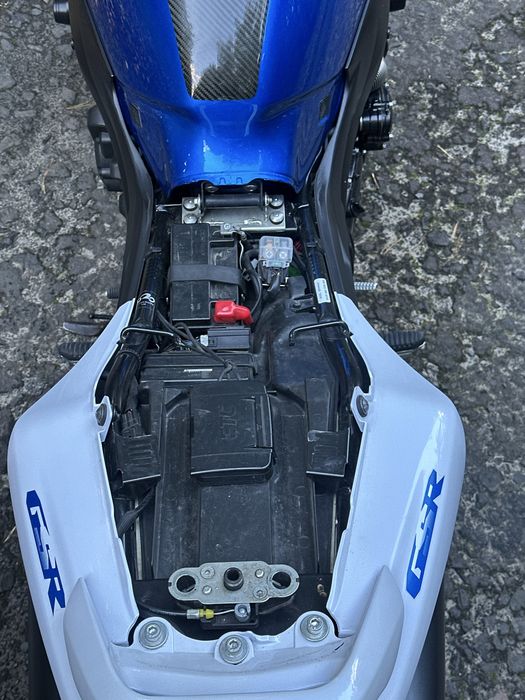 Suzuki gsr400 abs
