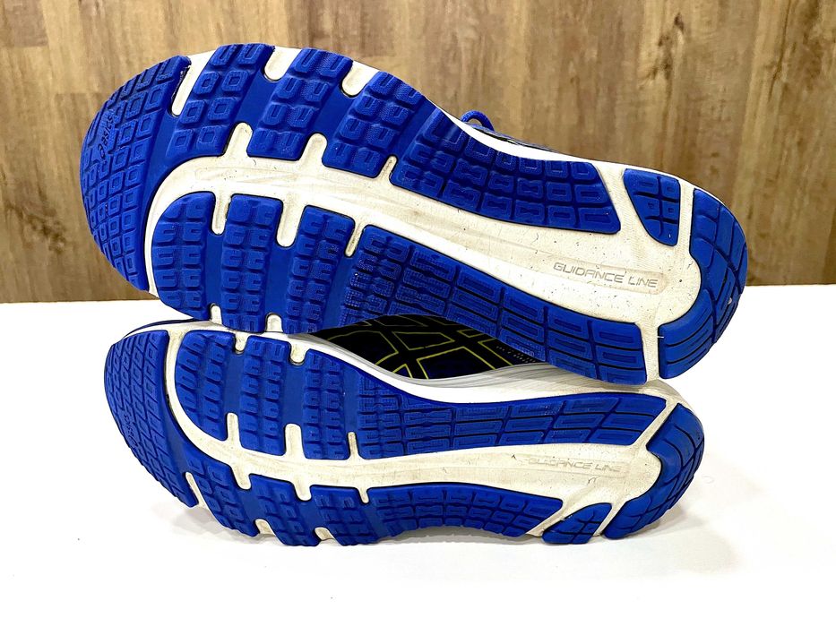 Кроссовки ASICS Gel волейбольные беговые