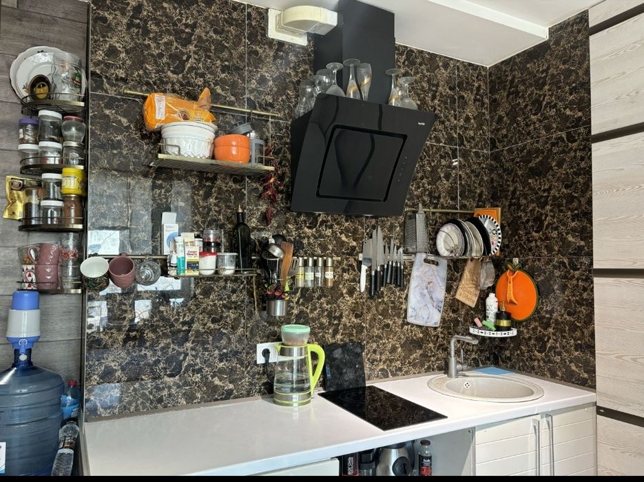 Продам 1 кім квартиру! ЖК Метрополія , метро Вирлиця 3 хвилини пішки!