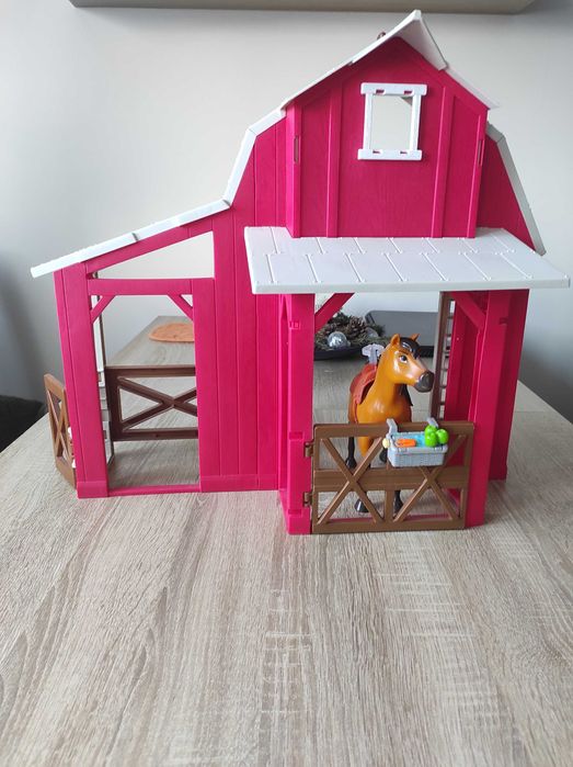 Stajnia Mustang + konik z lalką