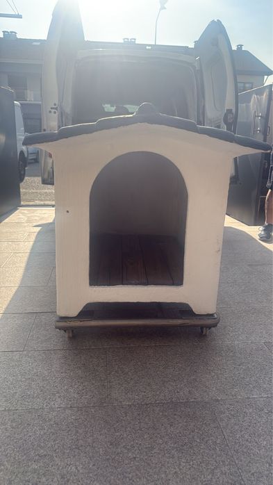 Casota para cão de médio e grande porte