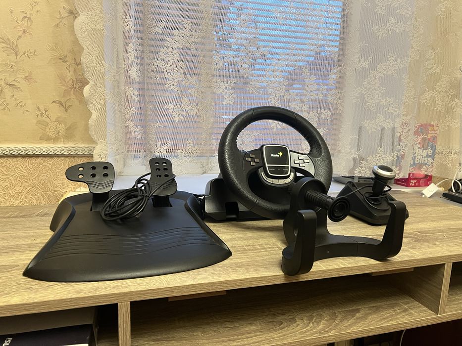 Игровой руль Genius 900