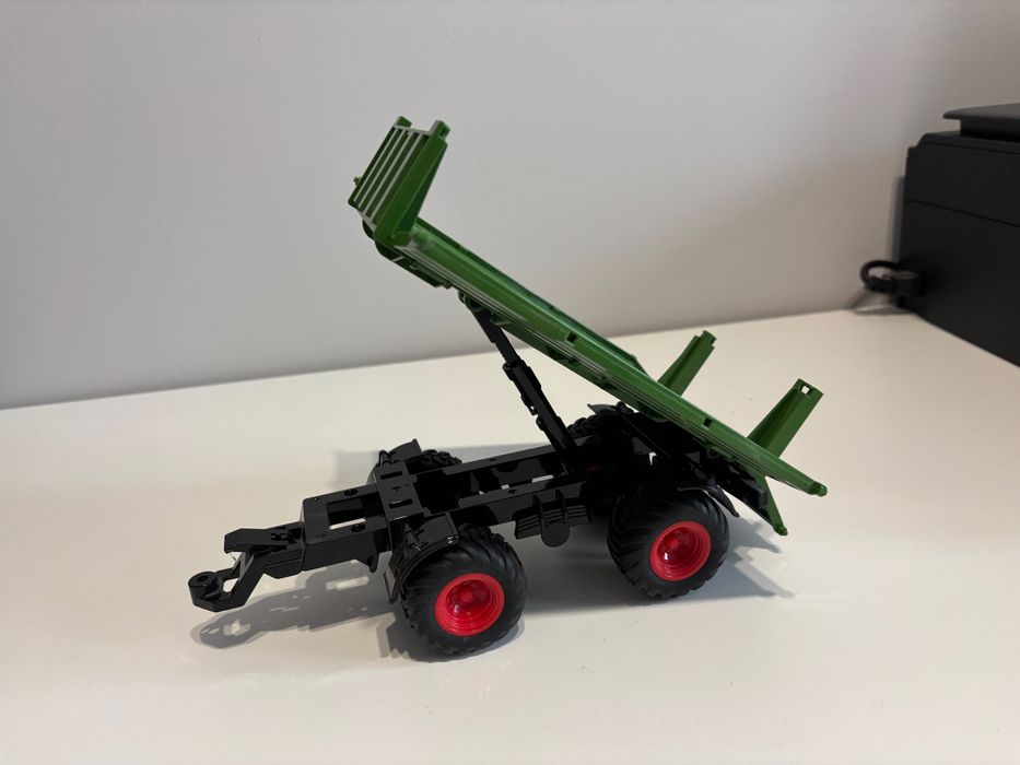 Zestaw Traktor Z Przyczepą