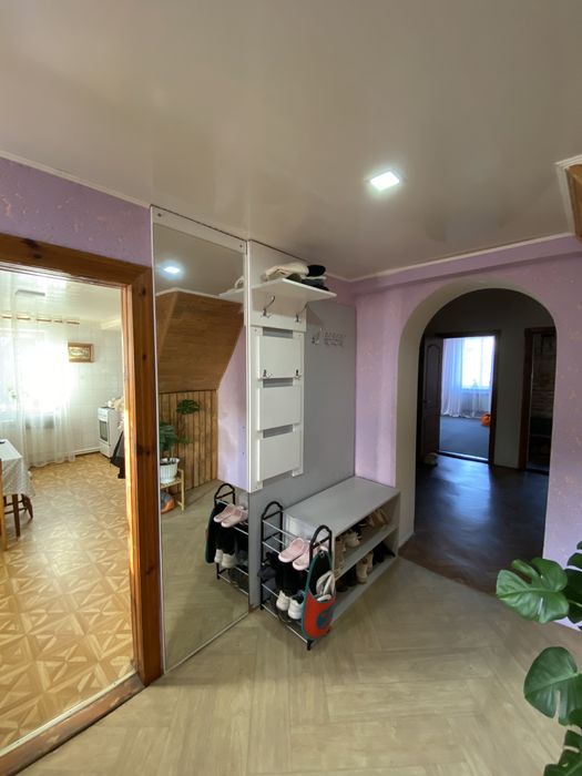 Будинок з газом, свіжий ремонт. Ділянка 40 соток!