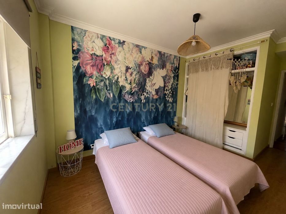 Arrendamento de apartamento T2, mobilado, na Charneca da Caparica.