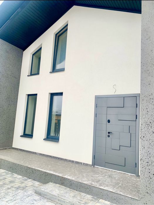 Продам Новий Будинок біля ТЦ OLD TOWN