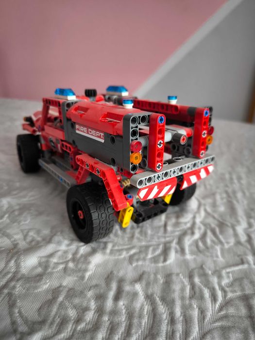 Klocki LEGO  92075 Wóz szybkiego reagowania
