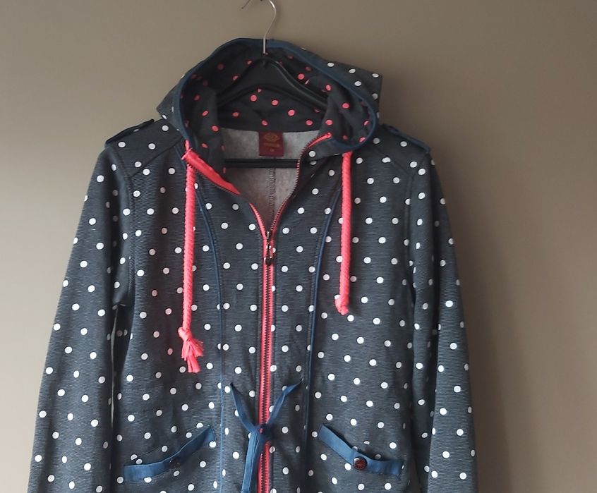 Śliczna  bluza damska rozmiar M  krój ramoneski TA Fashion