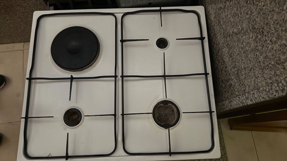 Fogão e forno conjunto