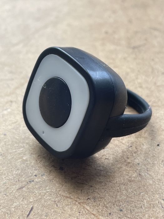 Bluetooth кнопка для смартфона