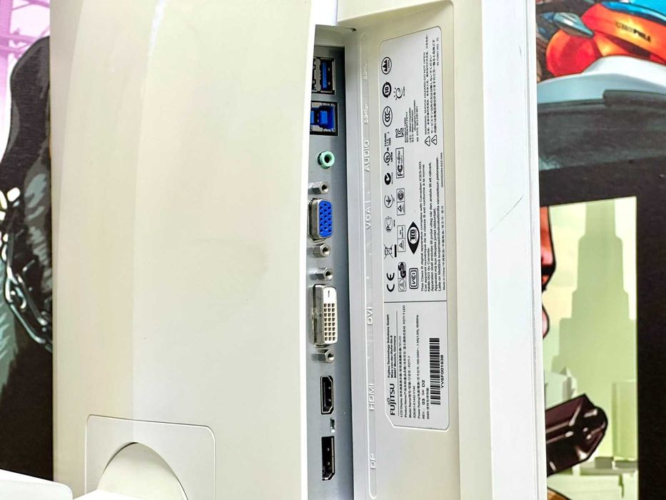 • Монітор FUJITSU P27T-7 / 27 Дюймів / 2К (2560x1440) / AH-IPS •