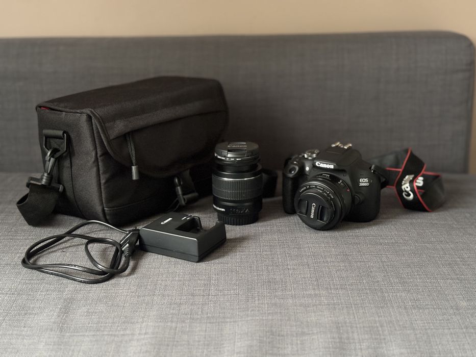 Aparat fotograficzny | Lustrzanka | Canon EOS 2000D
