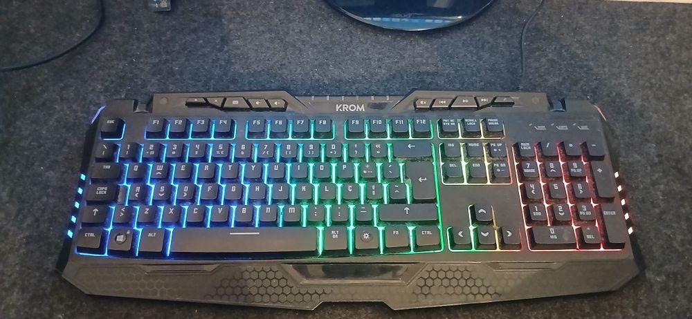 Vendo teclado KRom