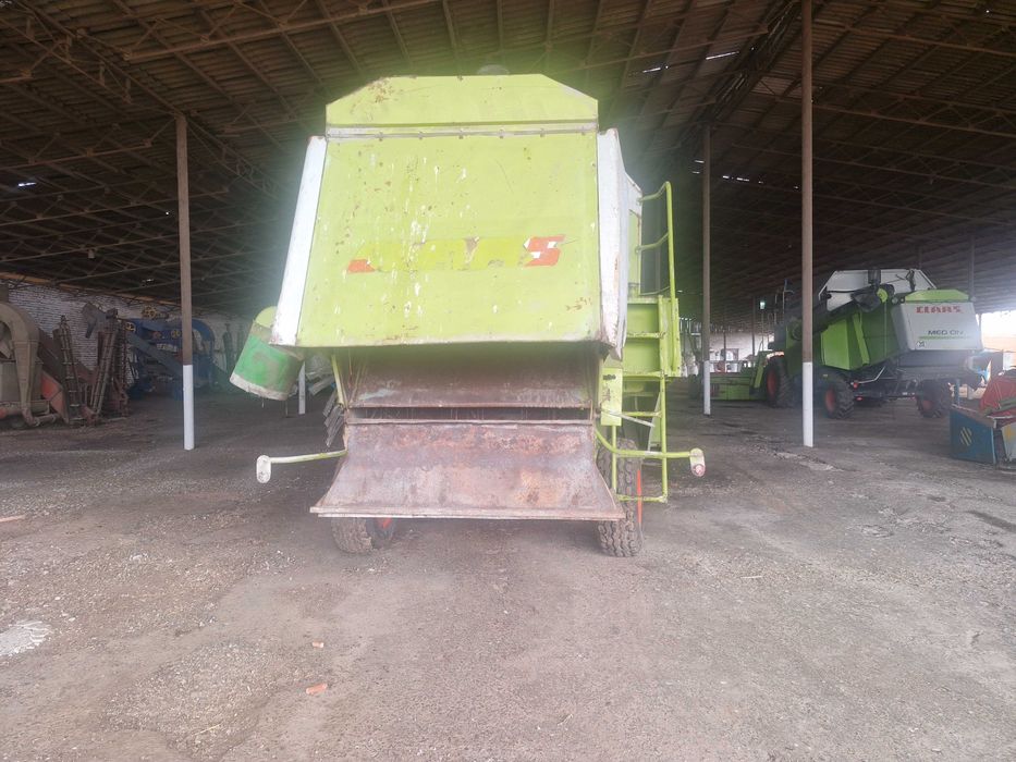 Клас комбаїн 96 домінатор