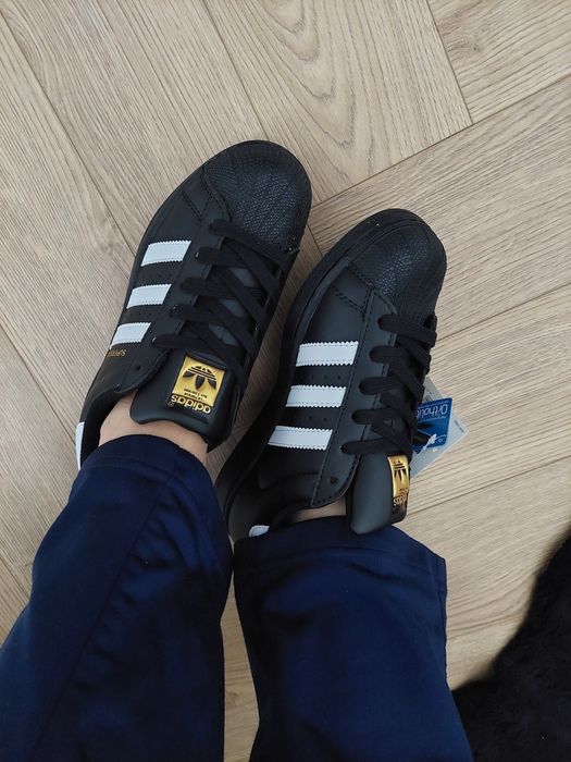 Adidas superstar