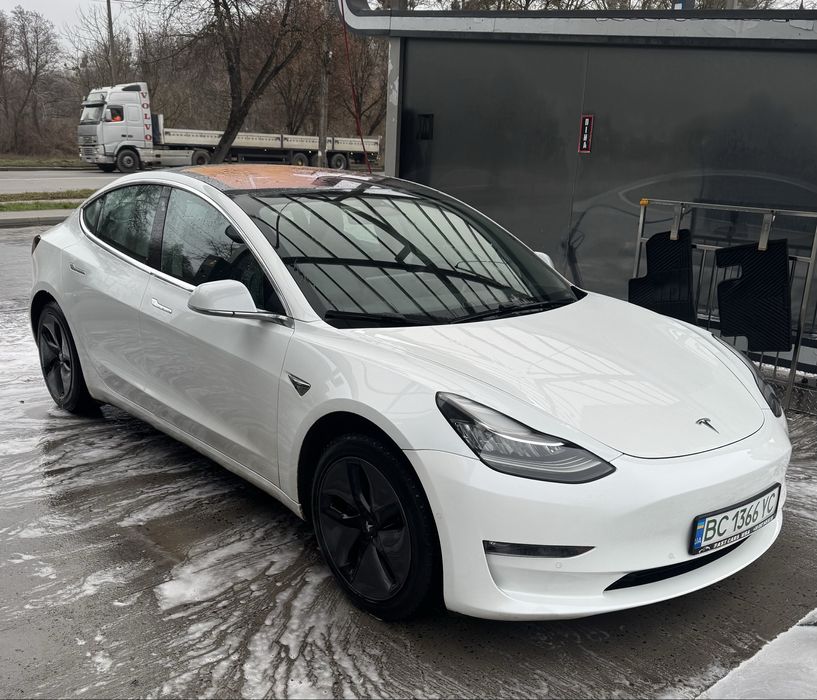 Tesla Model 3 2018