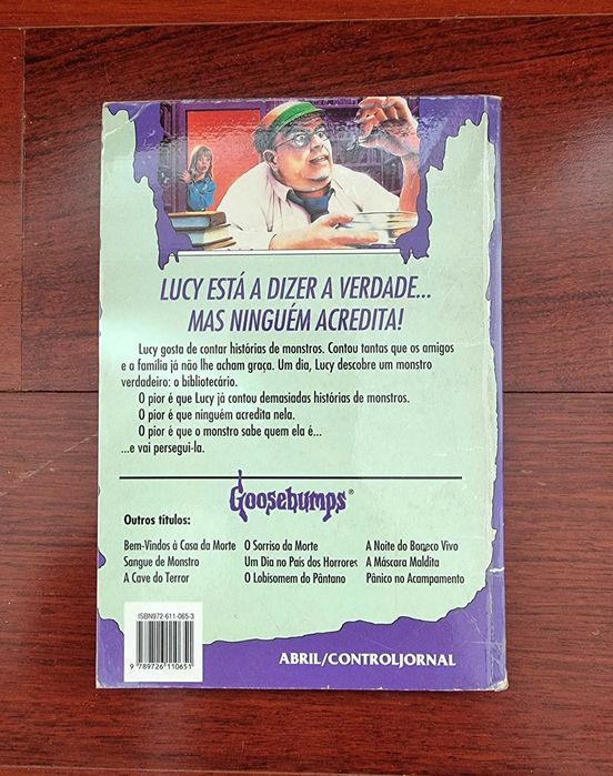 Livro "Arrepios - Terror na Biblioteca" Vol. 8 de R. L. Stine