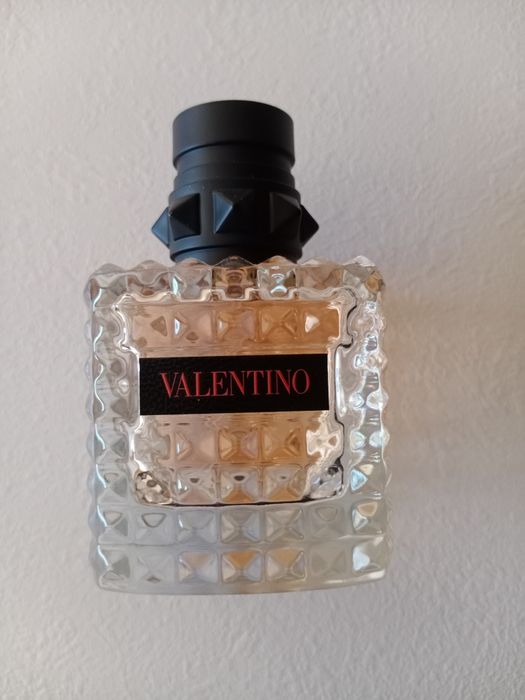 Продам туалетную воду женскую