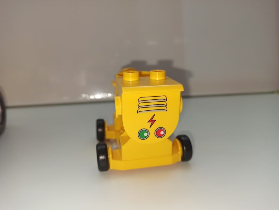 Lego Duplo betoniarka spychacz  robotnik