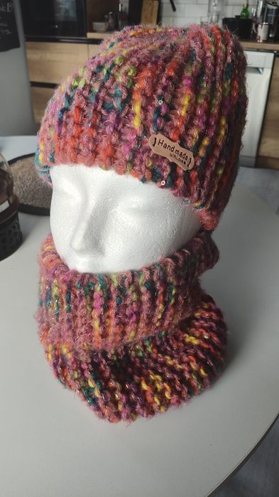 Komplety dziergane recznie