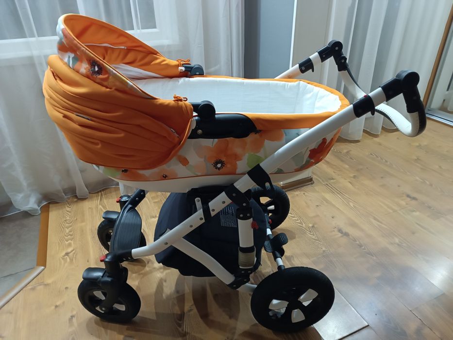 Продам коляску пользовались очень окуратно всё рабочее