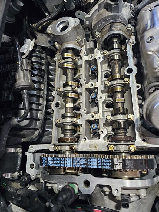 Wymiana mokrego paska rozrządu Ford  1.0 ecoboost