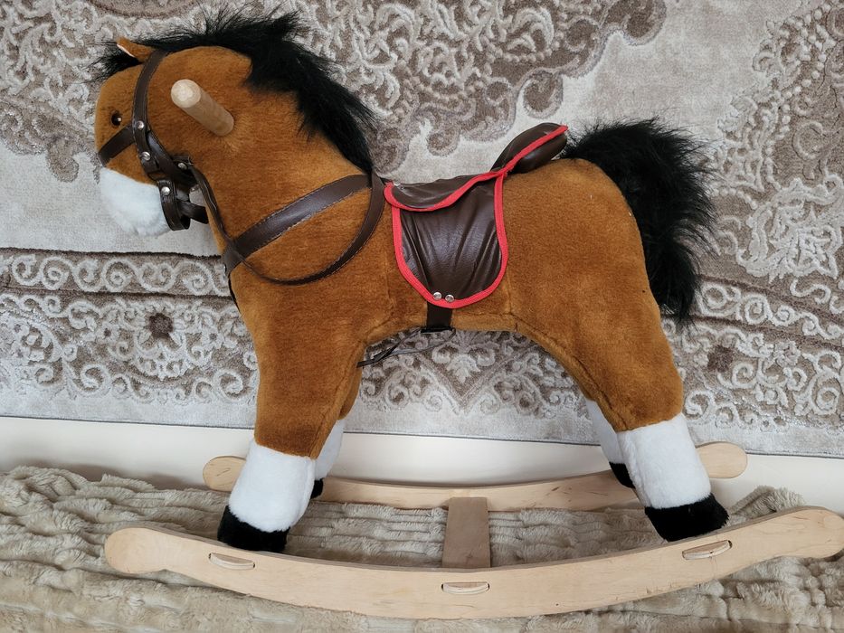 Коник гойдалка дитяча