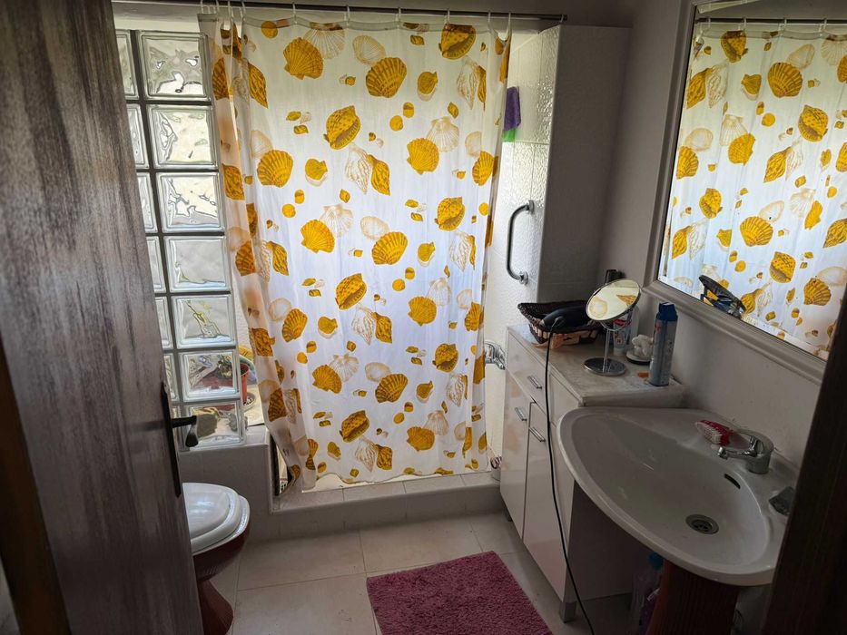 Moradia tradicional com 525m² de terreno em  (Carvalhal, Bombarral)