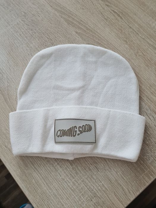 Czapka biała z napisem