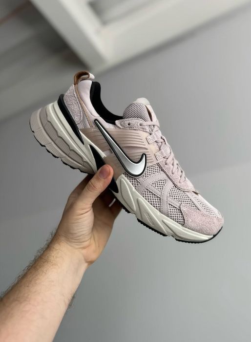 Nike V2K Run W FN6703-001 Оригінал кросівки Найк