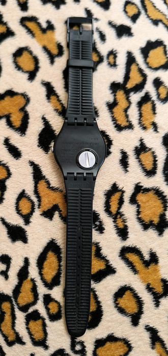 Наручные часы Swatch SUOB101