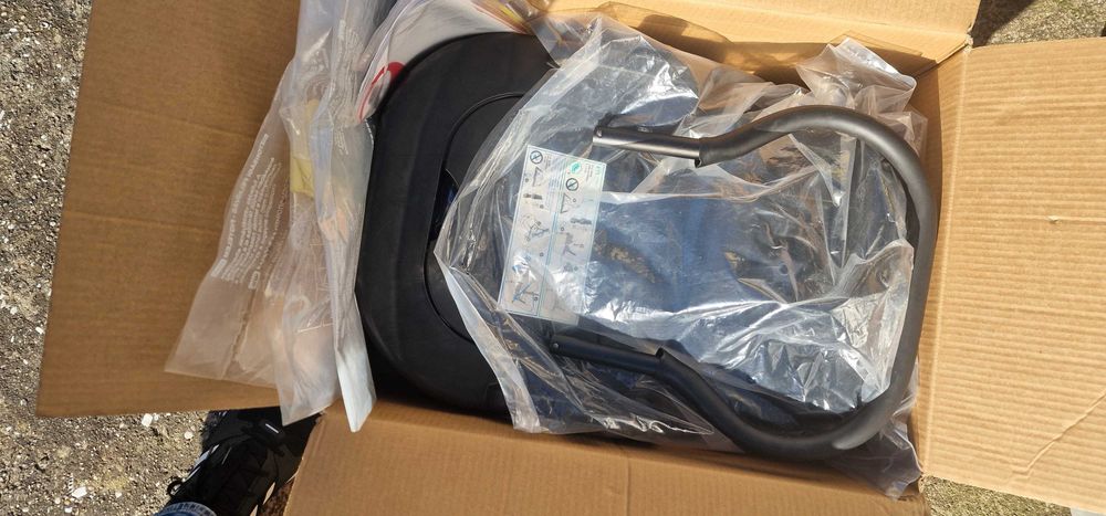 Conjunto Bebé - Carrinho, Ovo, alcofa, isofix - Bebecar