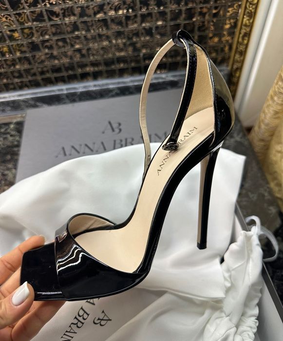 Босоножки Anna Braim