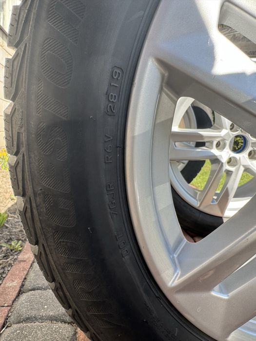 Opony zimowe Bridgestone Blizzak LM32 225/50/17