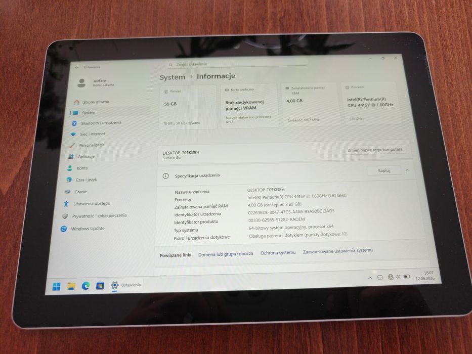 Tablet Microsoft Surface Go 1824 4 GB/64 GB + 2 ładowarki