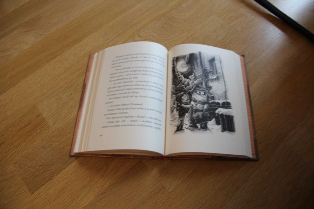 Książka - proszę nie otwierać. Gryzie !