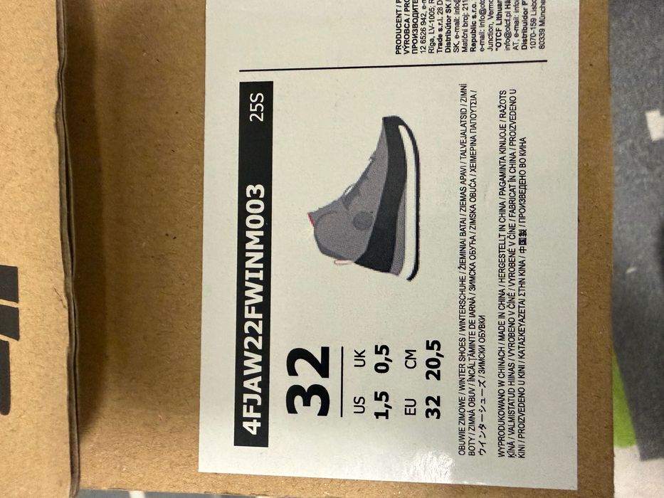 Buty zimowe dziecięce 4F rozm. 32