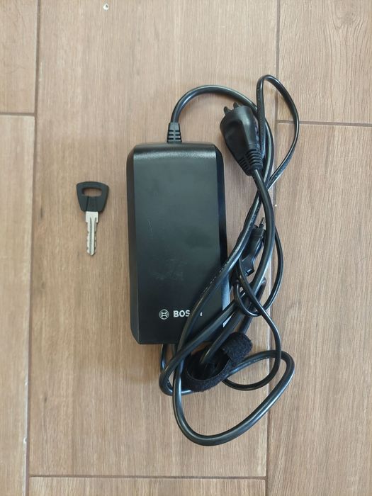 Rower elektryczny Cube stereo pro