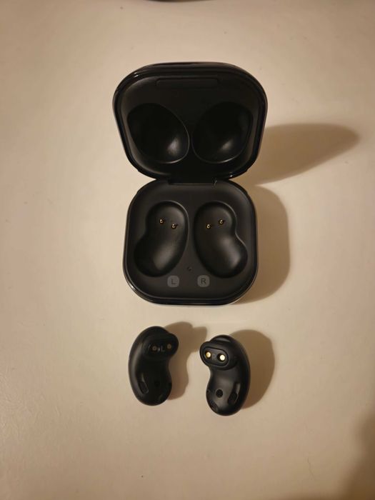 Auriculares Bluetooth True Wireless - Samsung Galaxy Buds Live