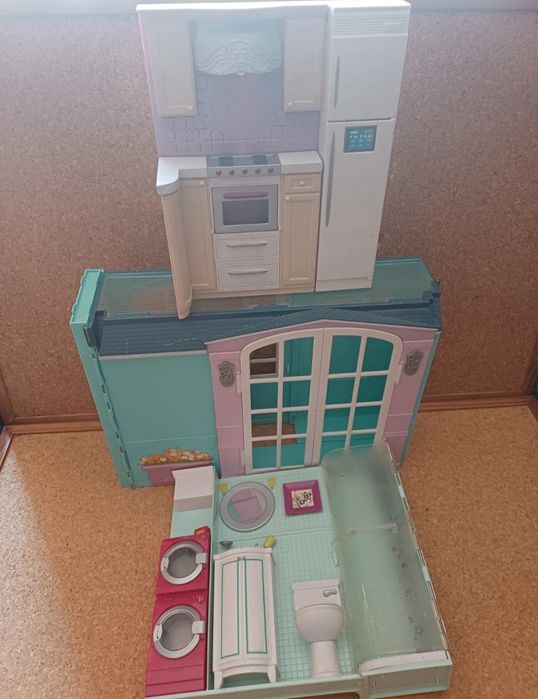 Barbie casa dobrável. 
Mattel.
Anos 2007.