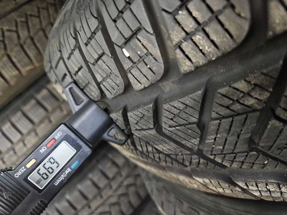 Диски в зборі VW 5/112 R17 6.5J ET38 dia 57.1mm + шини + колпаки