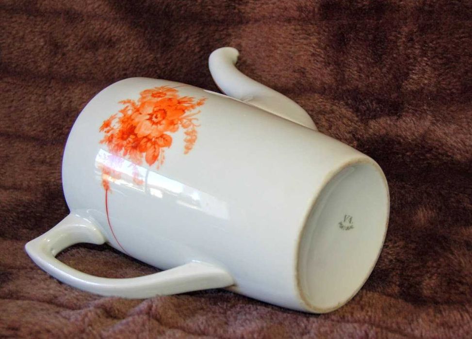 Bule em porcelana Vista Alegre sem tampa