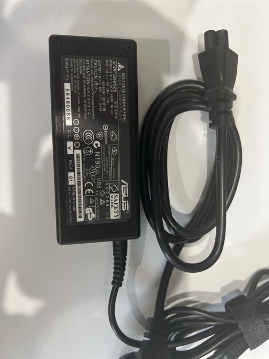 Адаптер ASUS  19V 3.42A (65W)