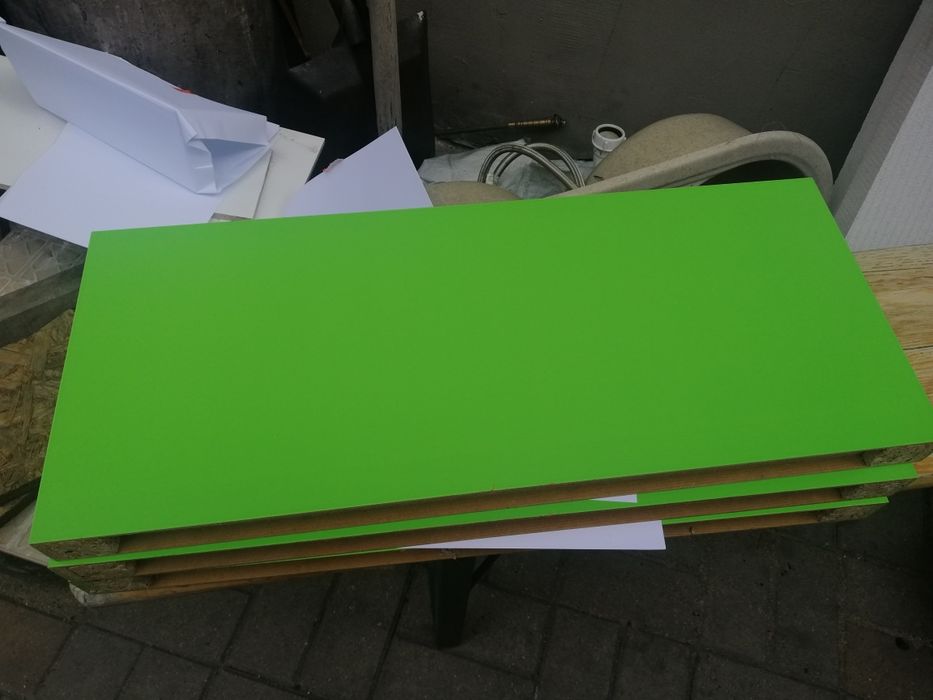 Półeczki do pokoju dziecięcego