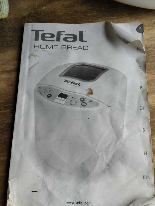 Máquina de fazer pão da marca Teffal