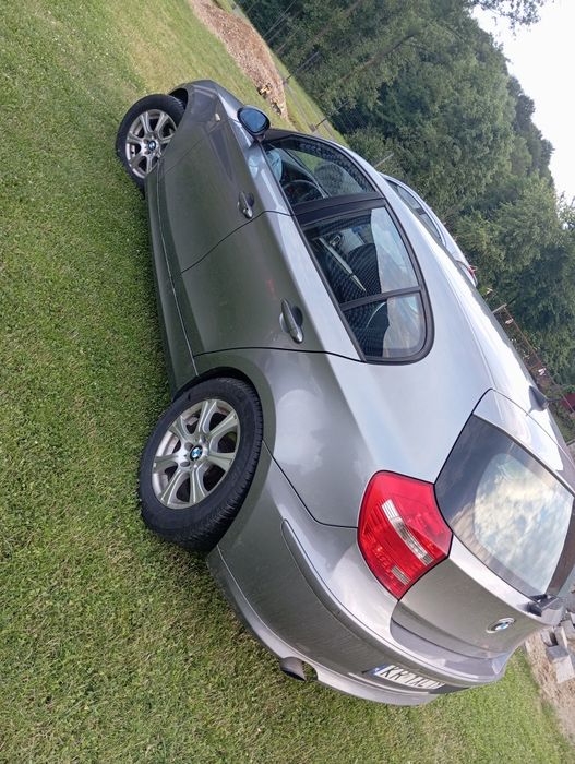 BMW 118d.      .