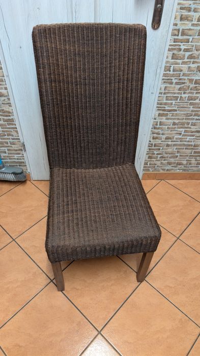 Krzesła rattanowe