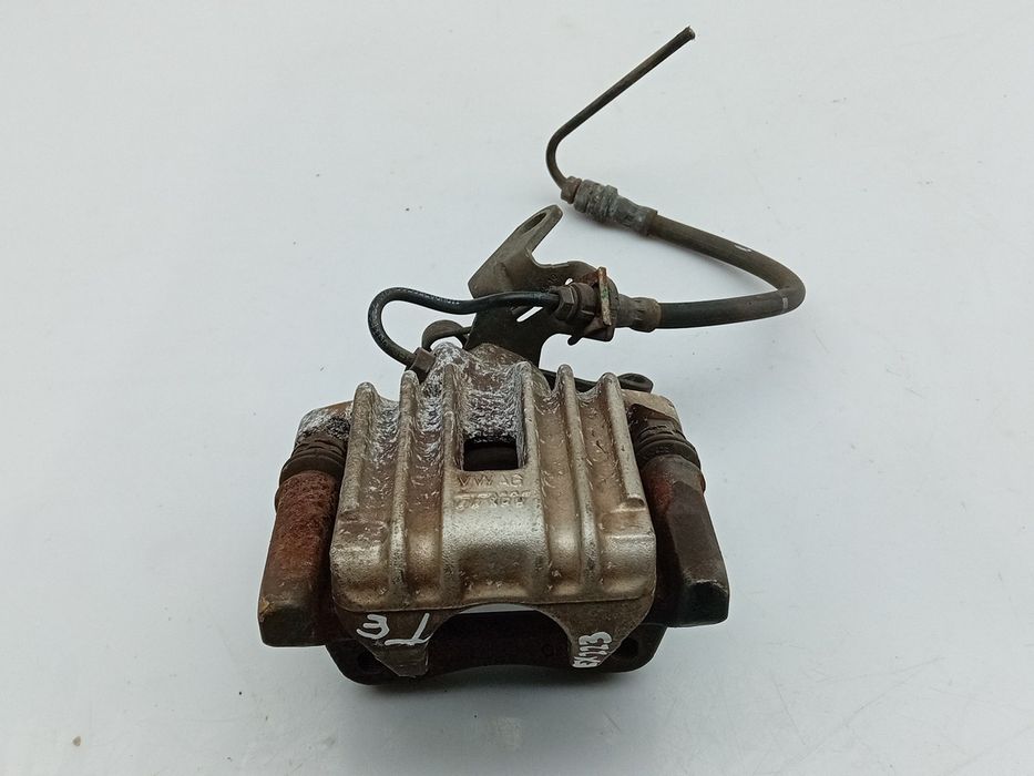 Pinça travão / maxila de travão trás esquerda VOLKSWAGEN Scirocco (137