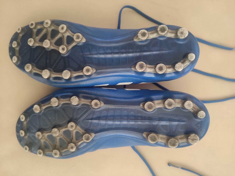 Chuteira Adidas 38 azul